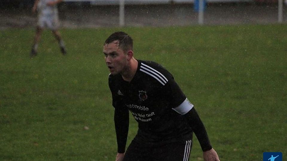 Höchste Konzentration bei FC-Kapitän Claas Müller.