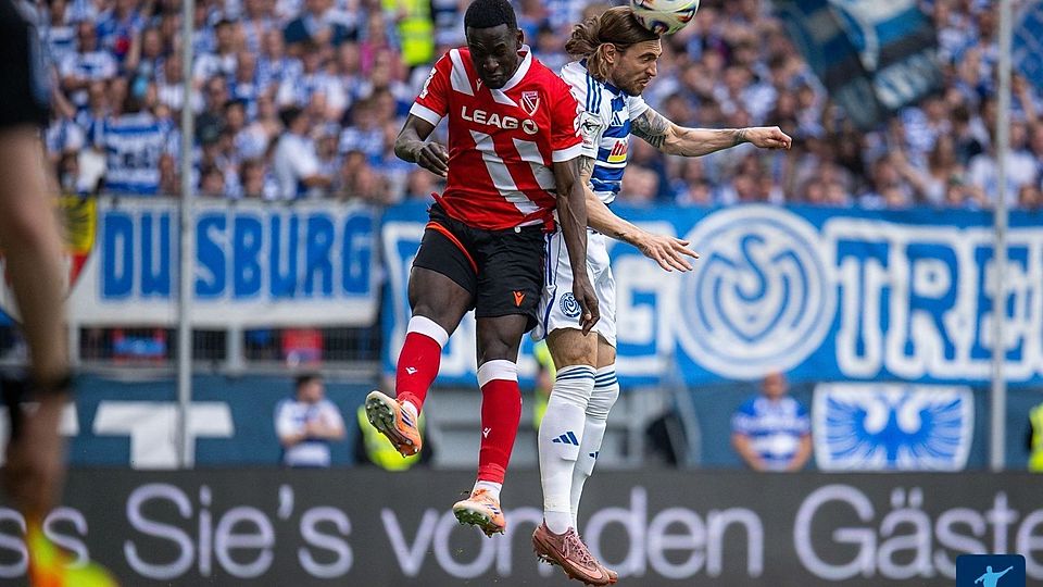 Duisburg gewinnt Topspiel. 