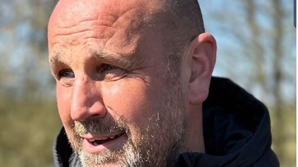 Carl-Ernst Weimann, Vorsitzender des FC Metterich, ist mit der Entwicklung der ersten Mannschaft hochzufrieden.