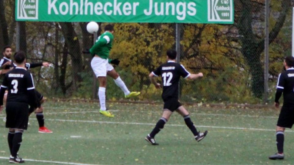Hier das verrückteste Spiel der Hinrunde: Das 5:5 zwischen Kohlheck II und VfB Westend Wiesbaden. Archivbild: Klug