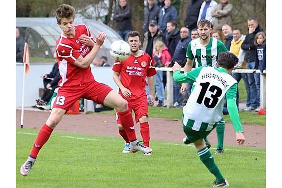 In Deckung: Nach der Niederlage gegen Bad Rothenfelde wollen sich die VfL-Fußballer wieder berappeln. M. Hiller