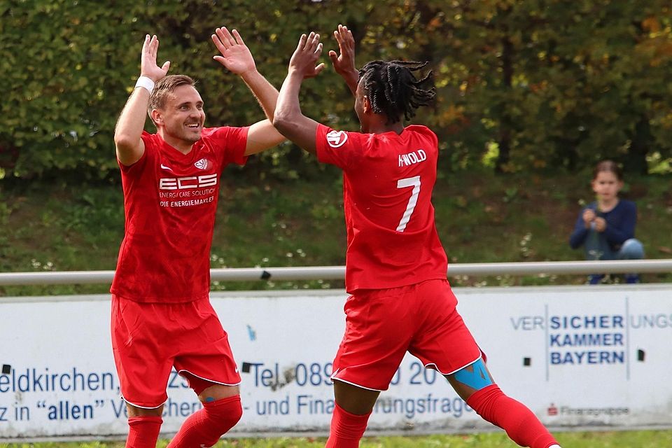SV Heimstetten : Türkgücü München, 13.09.2025   Jubel zum 2:0, die Torschützen Lukas Riglewski und Yamin H-Wold