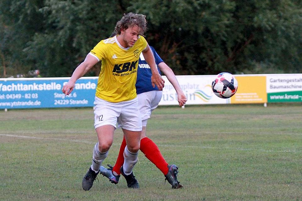 Abwehrspieler Leewe Erfmann war zum dritten Mal erfolgreich - zum siegöffnenden 1-0. Abwehrspieler Leewe Erfmann war zum dritten Mal erfolgreich - zum siegöffnenden 1-0.