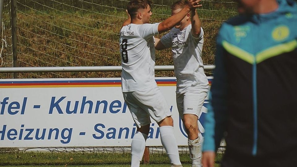 Wollen auch weiterhin jubeln: Die Spieler des SV Eintracht Eisenberg.