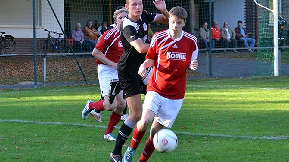 F: Christian Hedler Für Stürmer Marko Utsch und die SG Calden/Meimbressen verschärft sich die Lage im Abstiegskampf der Gruppenliga 2