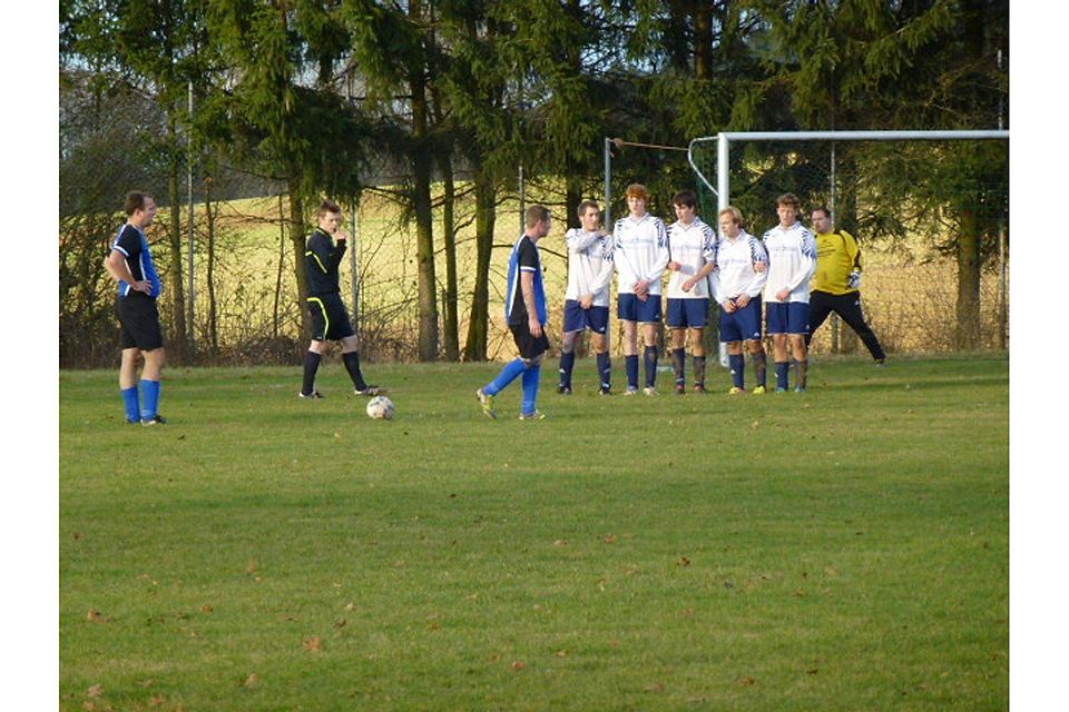 Szenen wie diese, wird es die Saison nicht mehr geben. Ehringen hat seine Zweite Mannschaft abgemeldet. - Foto: Bernd Hees Szenen wie diese, wird es die Saison nicht mehr geben. Ehringen hat seine Zweite Mannschaft abgemeldet. - Foto: Bernd Hees