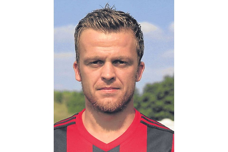 Hatte per Kopfball kurz vor Schluss die einzige TSG-Torchance: Dennis Seyfert. Archivfoto: pa / Dinger