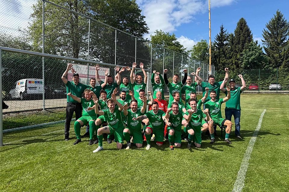 Der FC Moos jubeeeelt in der B-Klasse 4. 