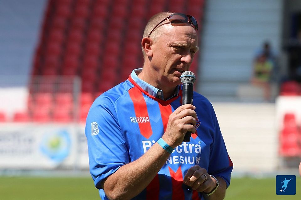 Jörg Wieczorek kritisiert die Arbeit beim KFC Uerdingen massiv.