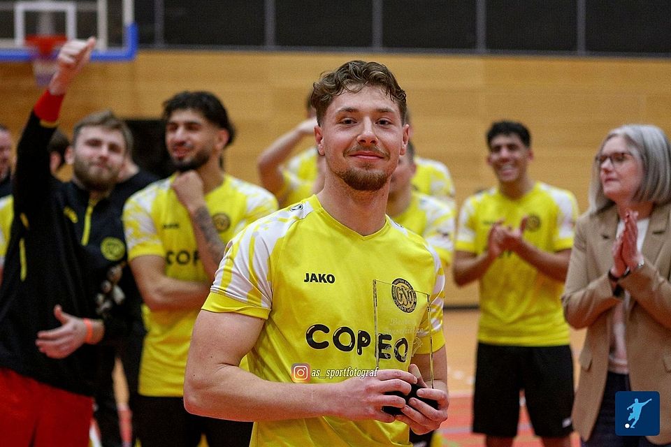 Joel Preuß ist bester Torschütze beim Hallenstadtpokal Moers.