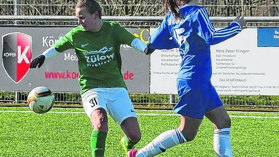 Die Regionalliga-Frauen der Sportfreunde Uevekoven (links) kamen beim VfL Bochum mit 0:7 unter die Räder. Archivbild: Royal