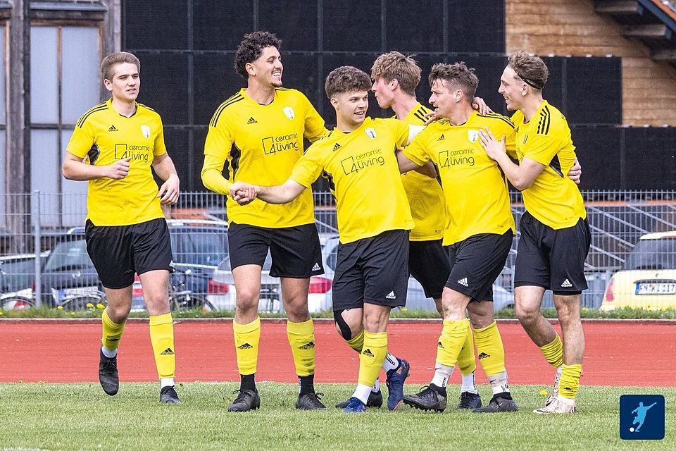 Einen überraschenden Sieg beim Spitzenreiter FC Heimertingen durften die Kicker des TSV Ottobeuren bejubeln.