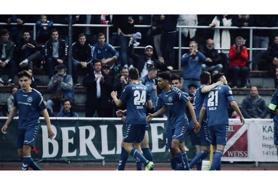 Der Heimsieg von Hertha 03 gegen Tennis Borussia wurde gleich dreifach ausgezeichnet. F: Kellner