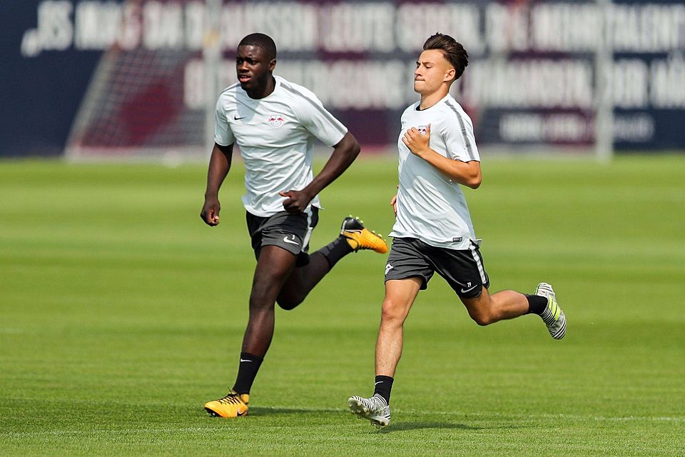 Nicolas Kühn (r.) arbeitete bei RB Leipzig bereits mit Sebastian Hoeneß zusammen Nicolas Kühn (r.) arbeitete bei RB Leipzig bereits mit Sebastian Hoeneß zusammen