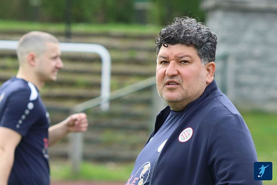 Ayhan Bilek als S.D. Croatia Trainer