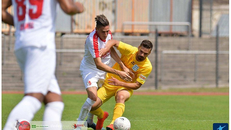 Luca Shubitidze (in gelb) kommt mit Regionalliga-Erfahrung zum VfL Halle 96.