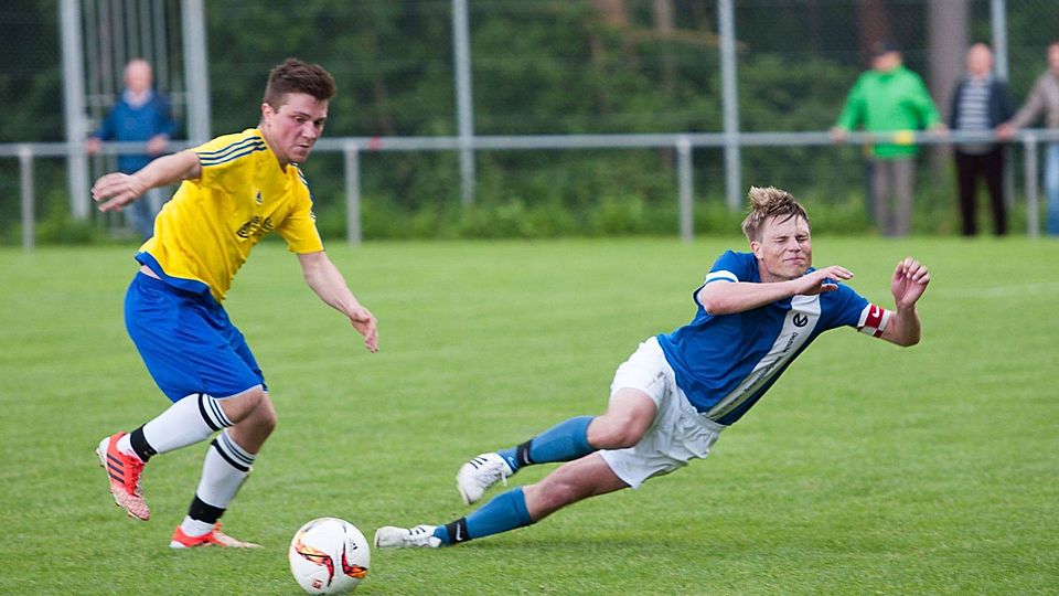 Der TV Nebringen (rechts TVN-Kapitän Matthias Müller) will heute Abend im Pokal nicht ins Straucheln geraten Foto (Archiv): SchmidtK