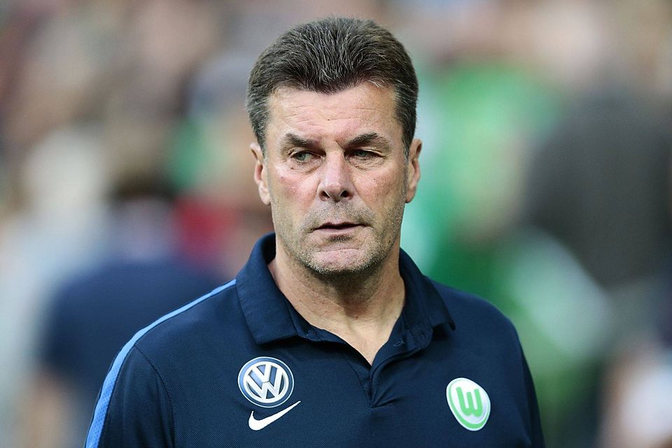 Der VfL Wolfsburg und Cheftrainer Dieter Hecking beenden Zusammenarbeit. Foto: Getty Images