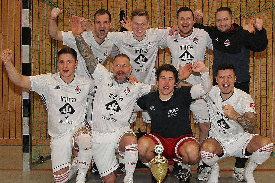 Die Kreisoberliga-Kicker des 1. FC Frankfurt II holen sich die Hallenmeisterschaft 2020 des Fußballkreises Ostbrandenburg.
