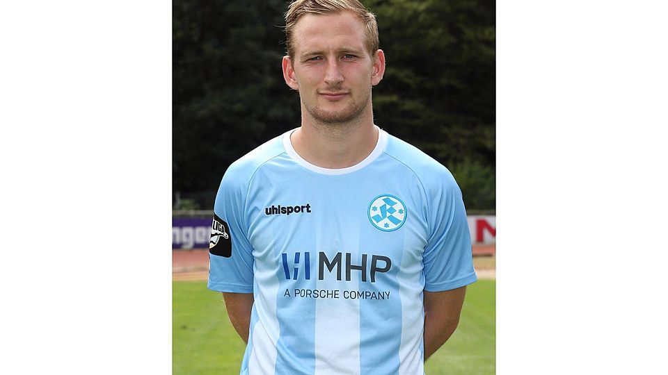 Mit zwei Treffern bereitete Manuel Fischer der Zweiten Mannschaft der Stuttgarter Kickers den Weg zum 3:2-Sieg gegen Ravensburg. Foto: Pressefoto Baumann