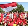 So sehen Sieger aus: Noch auf dem Platz feierten die Spieler des TSV Altomünster den in souveräner Manier herausgespielten Aufstieg in die Kreisliga. &lt;em&gt;Habschied&lt;/em&gt;