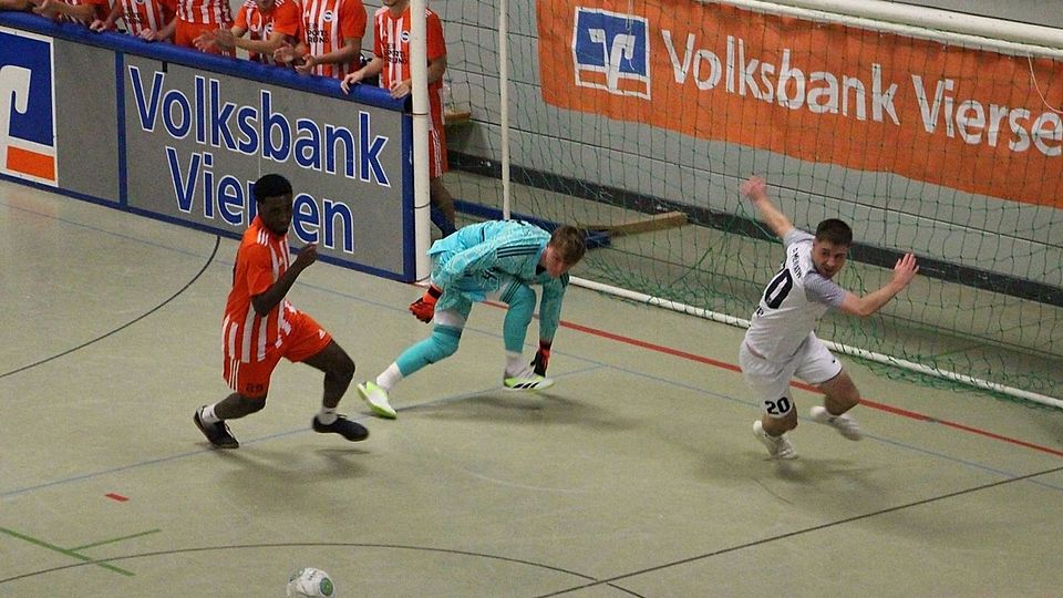 Die Niederlage gegen den FC Büderich besiegelte das Aus des Titelverteidigers aus Mennrath.