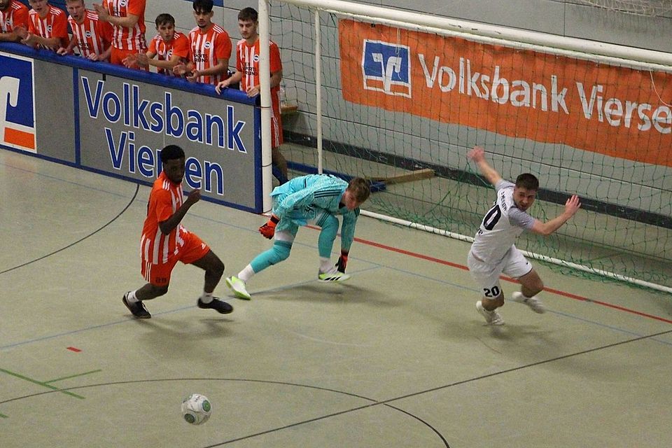 Die Niederlage gegen den FC Büderich besiegelte das Aus des Titelverteidigers aus Mennrath.