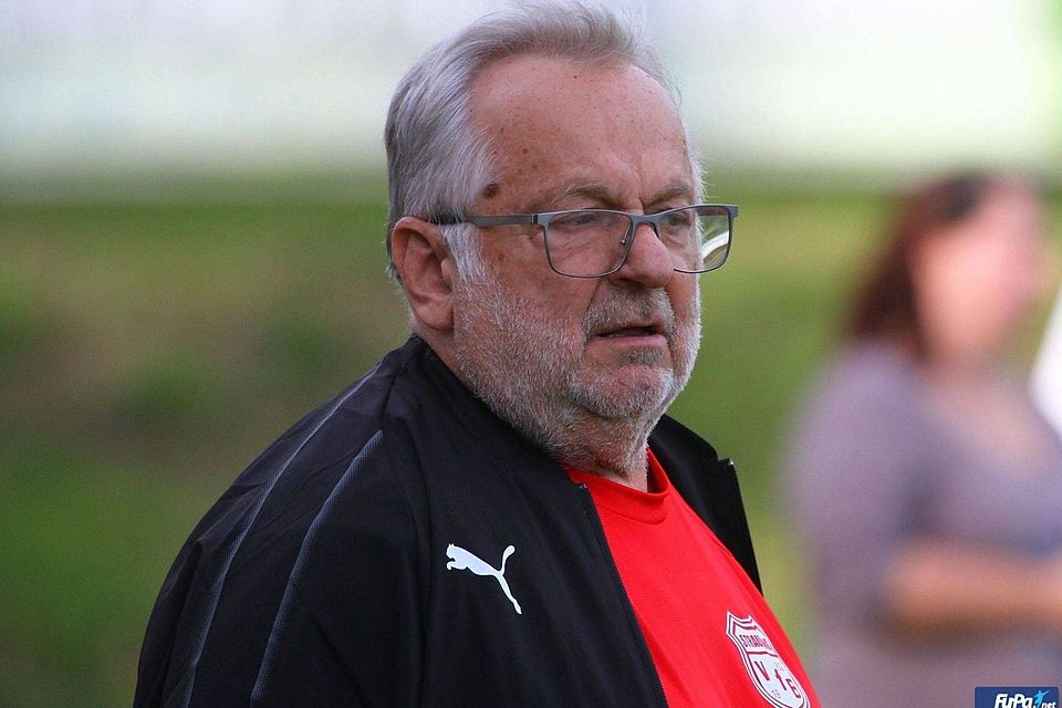 Helmut Wirth ist nicht mehr Coach des VfB Straubing 
