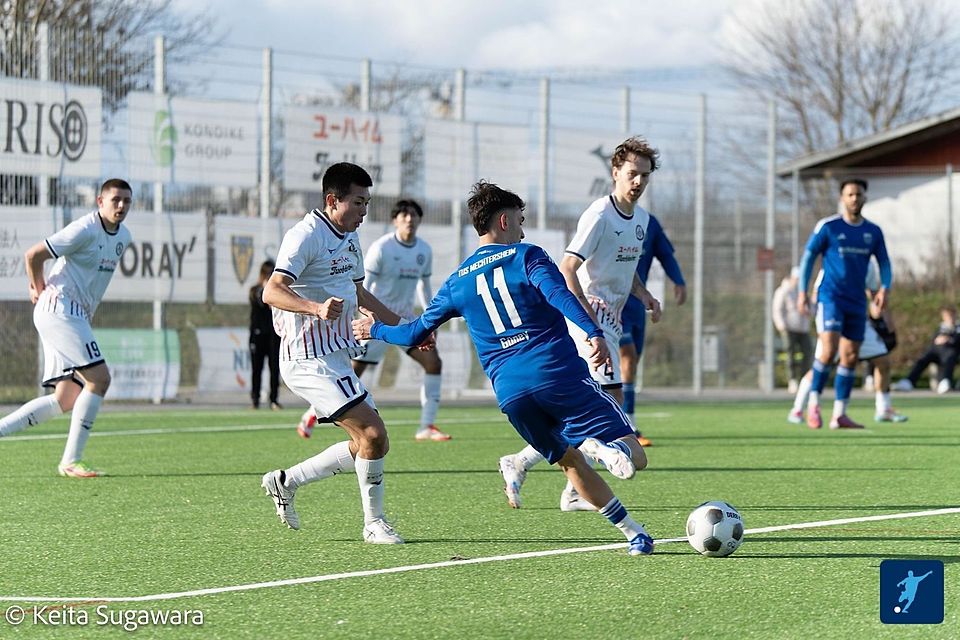 TuS Mechtersheim (blaue Trikots) möchte im Spiel gegen den FC Bienwald Kandel seine Tabellenführung weiter ausbauen. TuS Mechtersheim (blaue Trikots) möchte im Spiel gegen den FC Bienwald Kandel seine Tabellenführung weiter ausbauen.