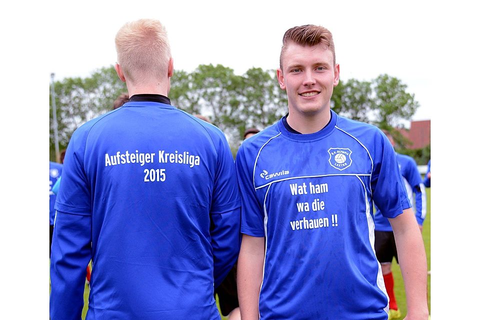 Die direkte Rückkehr in die Bezirksliga schaffte Olympia Laxten um Mirko Köster (rechts). Foto: Doris Leißing