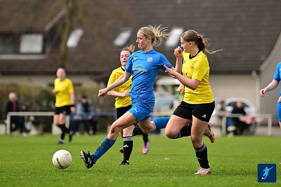 Derbys, wie hier zwischen der SV Ahlerstedt/Ottendorf IV und dem TSV Apensen II, werden auch bei den Frauen gerne gespielt. Derbys, wie hier zwischen der SV Ahlerstedt/Ottendorf IV und dem TSV Apensen II, werden auch bei den Frauen gerne gespielt.