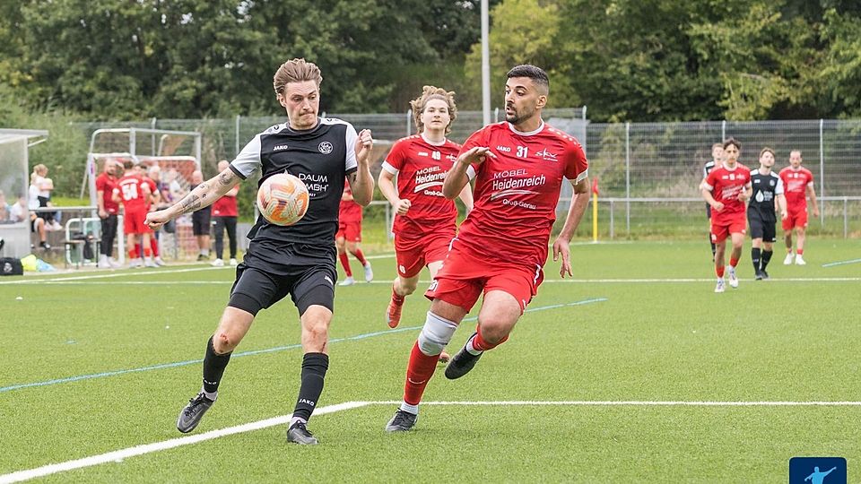 Unerklärlich, warum die SKV Büttelborn Gegner Auerbach in der zweiten Halbzeit komplett das Fußballspielen überlässt. 