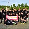 Feiern die Rückkehr in die Landesliga: die Zweite Mannschaft der TuS Wörrstadt.	Foto: TuS Wörrstadt