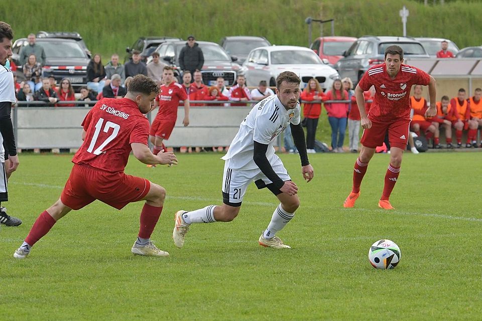 Velburg (weißes Trikot) entpuppte sich als wesentlich effizienter als Sünching.