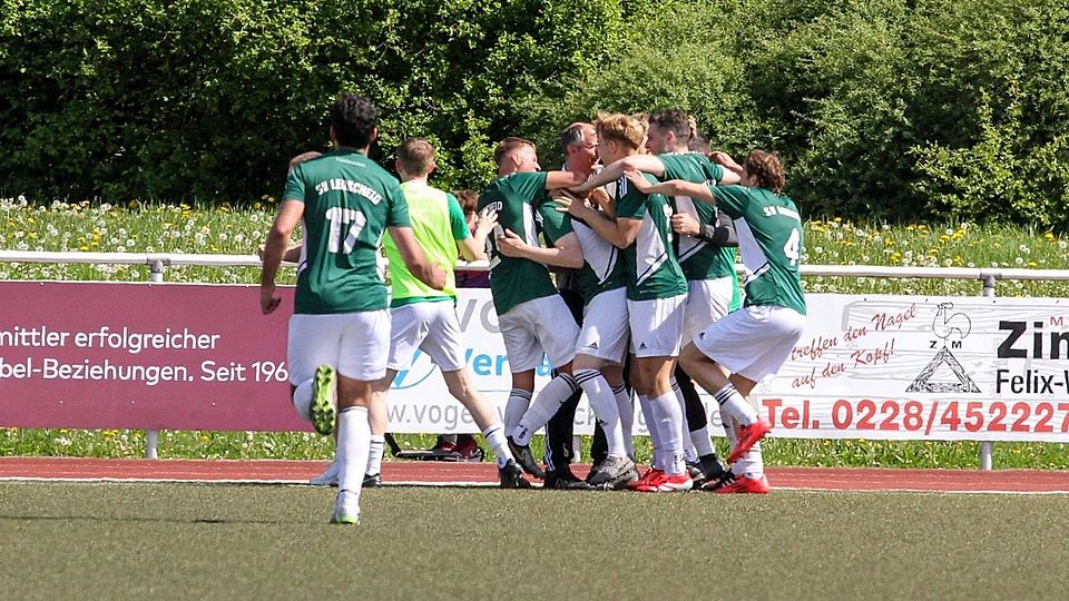 Der SV Leuscheid hat Spitzenreiter TuS Oberpleis besiegt.