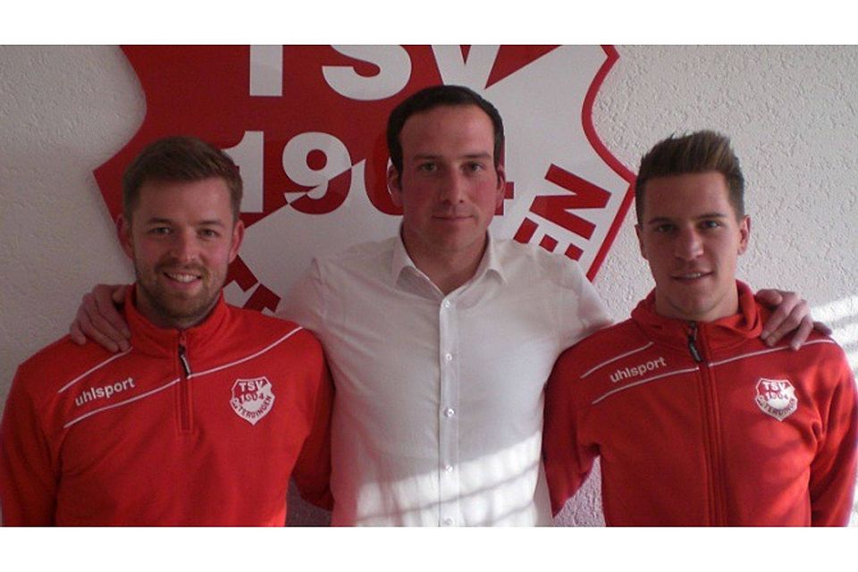 Das neue Spielertrainer-Duo mit Abteilungsleiter Markus Keller (Mitte) des TSV Ofterdingen II.