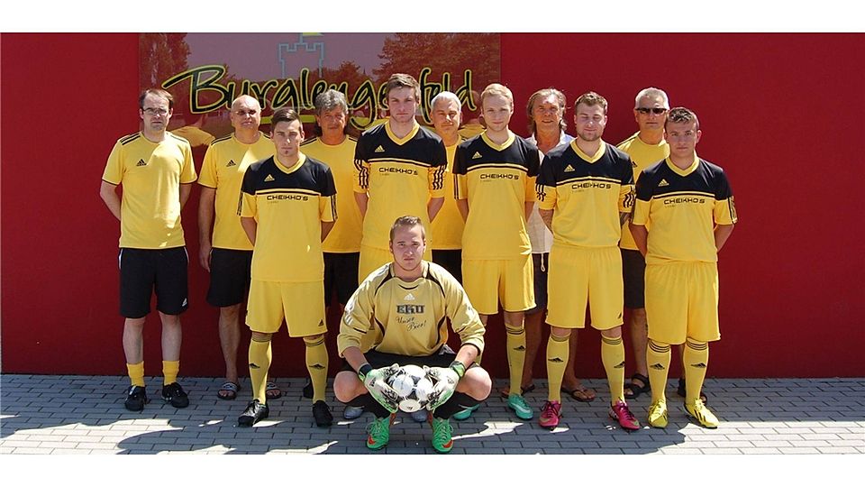 Die Zugänge mit den Verantwortlichen der Abteilung; vorne: Fabian Biersack, zweite Reihe von links: Marco Leitz, Stefan Berger, Tobias Singer, Thomas Münz und Michael Feulner; es fehlt Lukas Schindler  Foto: bsb