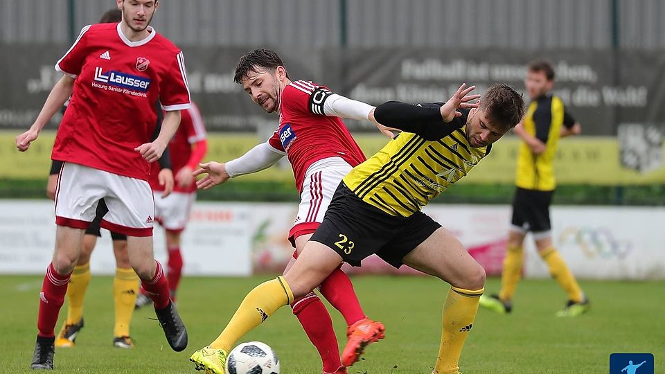 Das war leistungsgerecht: Ränkam und Arnschwang (in Rot) remisierten im nachgeholten Landkreisderby.