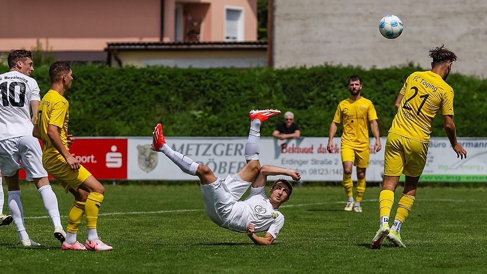 Der FC Moosinning musste sich dem FC Töging geschlagen geben.