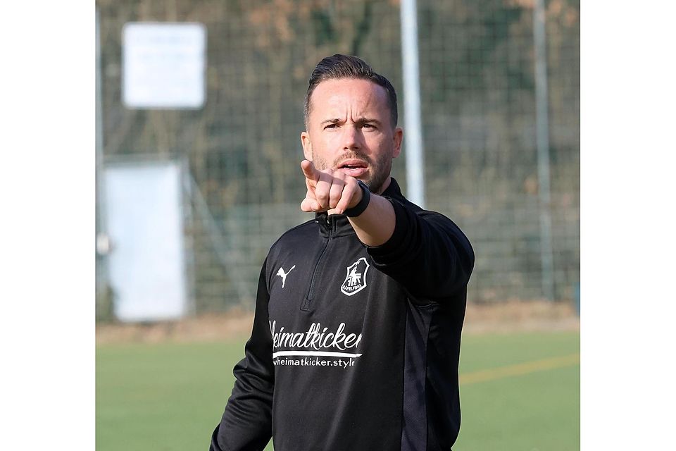 TSV Gräfelfing gegen TSV Moorenweis am 22.02.25 ab 13.15 Uhr. Trainer Andreas Gries. Foto: Dagmar Rutt