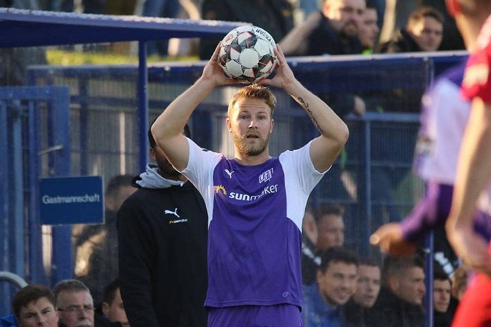 Alexander Riemann (hier noch im Trikot des VfL Osnabrück) schnürt die Schuhe ab sofort für den TSV Ampfing.