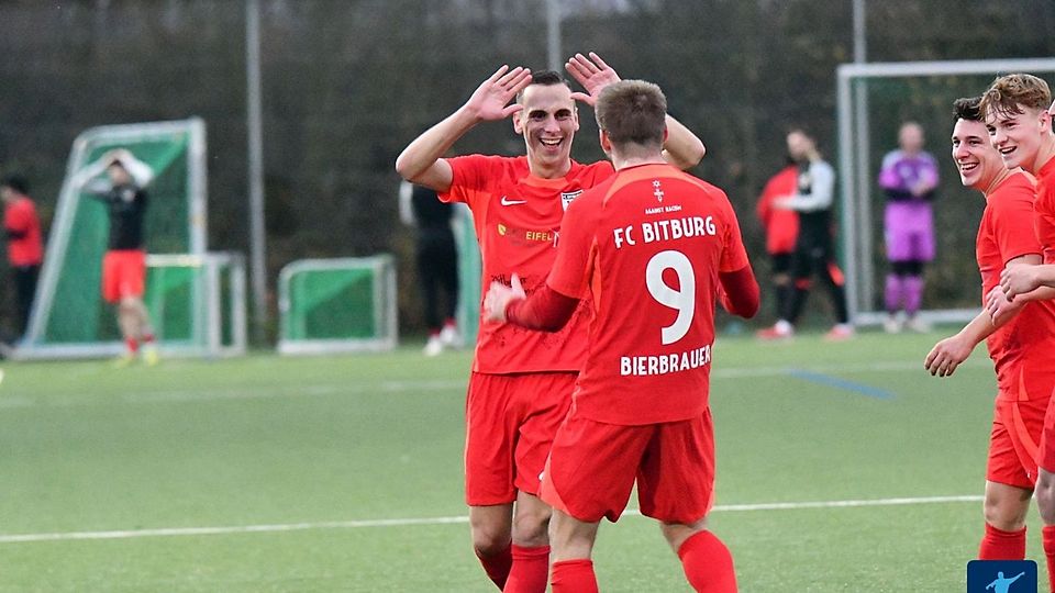Präsentierten sich in Torlaune: Simon Floß und Joshua Bierbrauer.