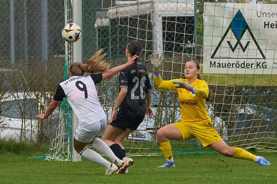 Der Schuss von Tamara Loukas (Nr.9) hätte auch reingehen können