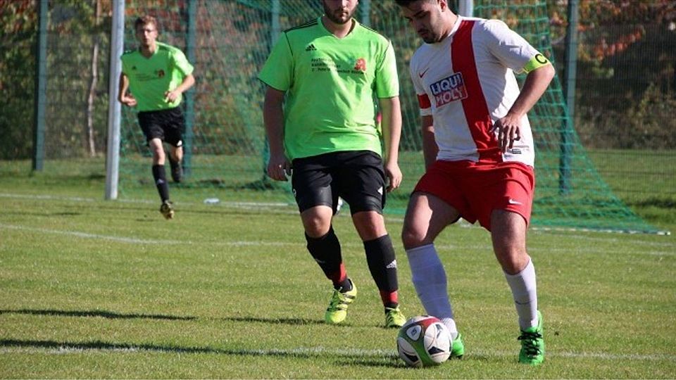 F: Bartsch Sinan Yerlikaya (re.) ist Türk Gencligis bester Torschütze mit sieben Treffern