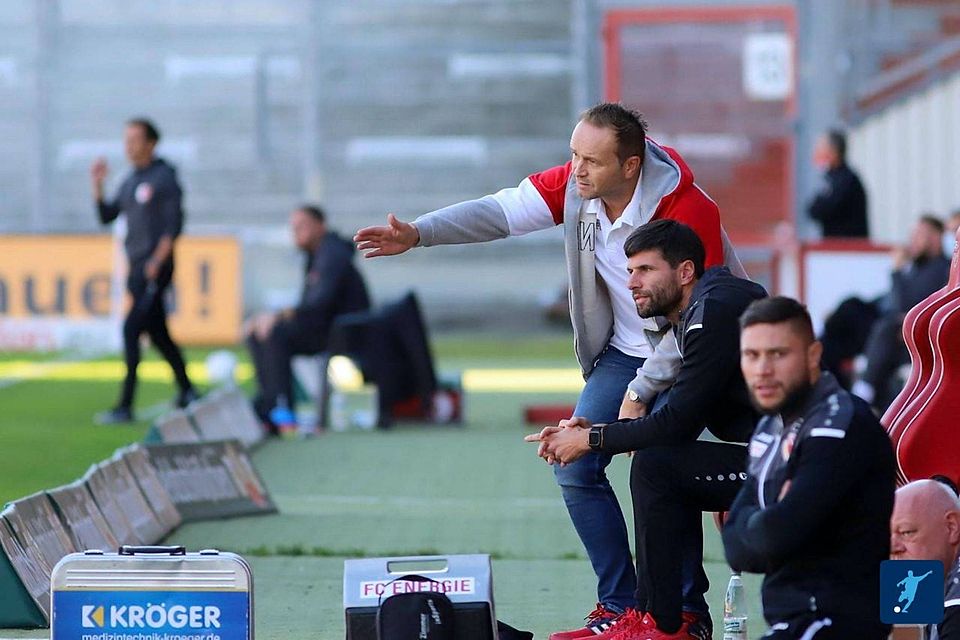 Viel aufzuarbeiten gab es für Dirk Lottner und sein Trainerteam nach der Niederlage gegen den Berliner AK.