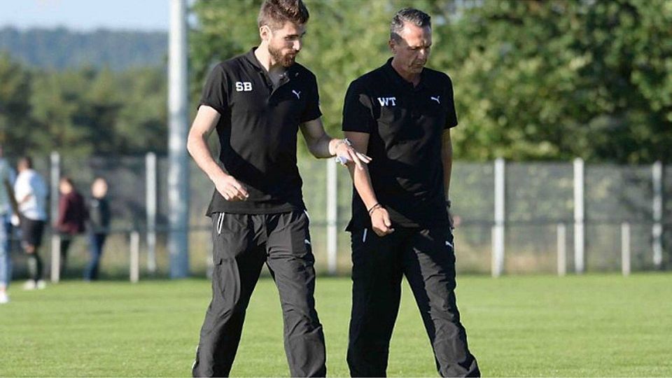 Werner Thomas (re.) und Sebastian Brand (li.) bilden weiter das Trainerduo beim TSV Neudrossenfeld F: Mularczyk