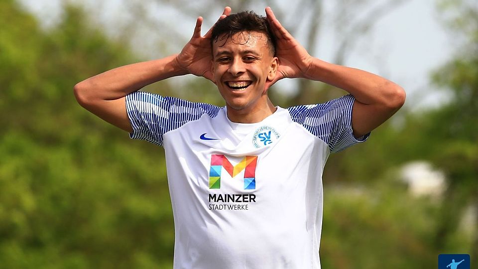 Hört, hört! Abdellatif El Mahaoui hat einen Doppelpack geschnürt.