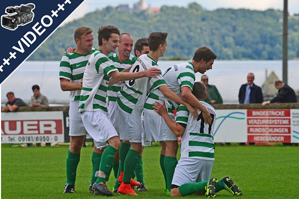 Pölling bejubelt den Sieg über den FC Holheim. F: Günter DistlerPölling bejubelt den Sieg über den FC Holheim. F: Günter Distler