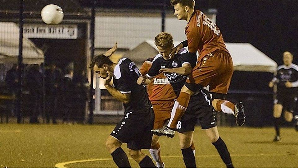 F: Andreas Bornewasser