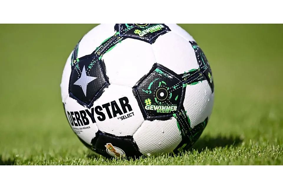 Niederlage zum Hinrundenabschluss für die Fußball-A-Junioren des SC Waldgirmes: Im letzten Hessenliga-Spiel, bevor das Leder dann ruht, kassieren sie eine 3:5-Heimpleite. (Symbolbild) © Harry Langer/dpa Niederlage zum Hinrundenabschluss für die Fußball-A-Junioren des SC Waldgirmes: Im letzten Hessenliga-Spiel, bevor das Leder dann ruht, kassieren sie eine 3:5-Heimpleite. (Symbolbild) © Harry Langer/dpa